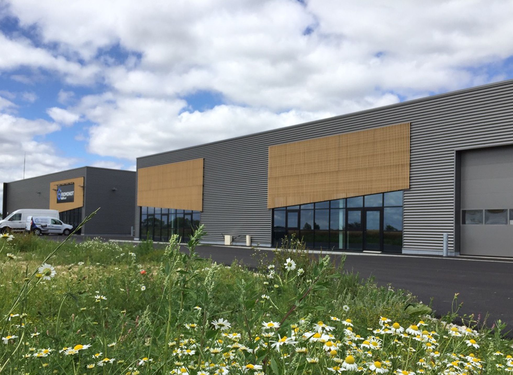 Création de locaux à SAINT-OUEN-SUR-ITON