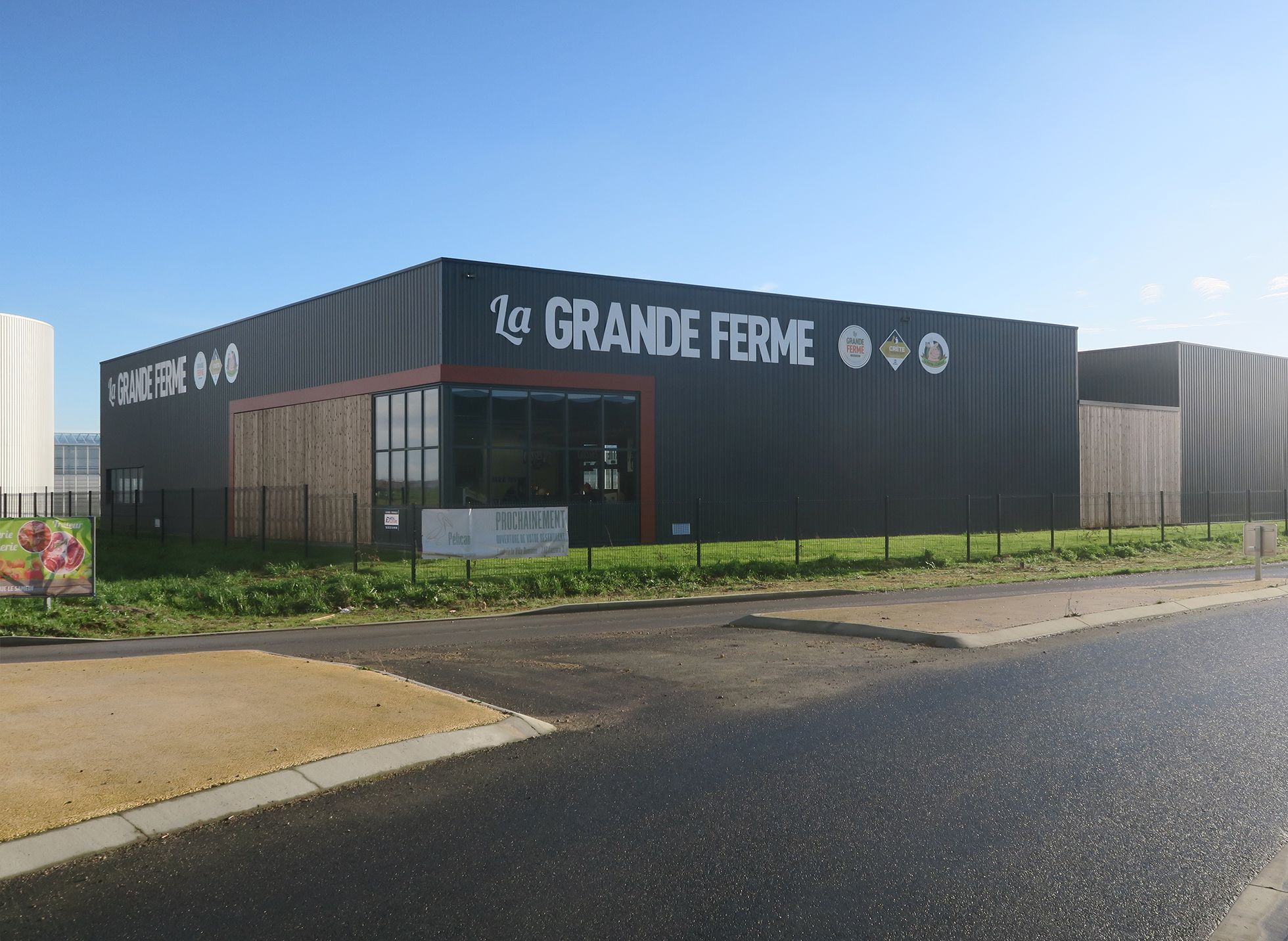 Les Magasins de la Grande Ferme