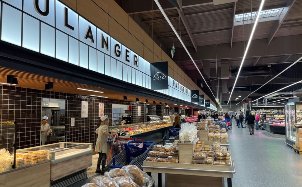 REAMENAGEMENT DU MAIL / SURFACE DE VENTE / CAFETERIA D’UN HYPERMARCHE