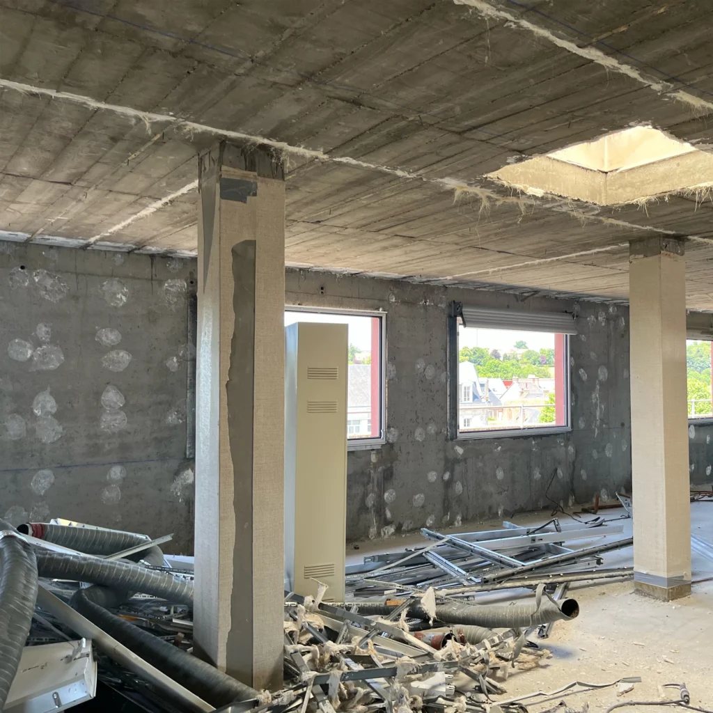 Chantier de rénovation d'un batiment professionnel