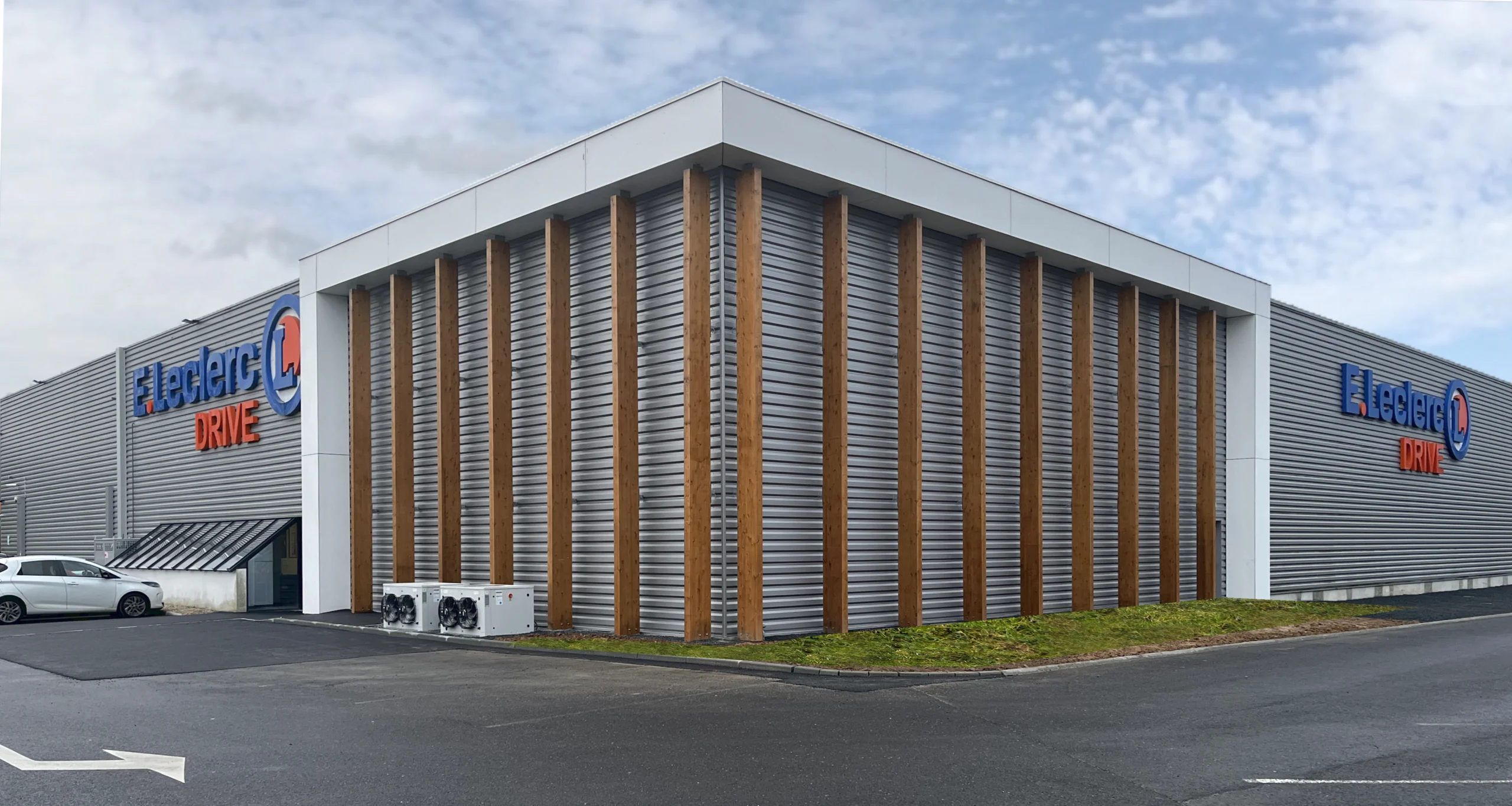 extension-drive-e.leclerc-caen-architecture-commerciale