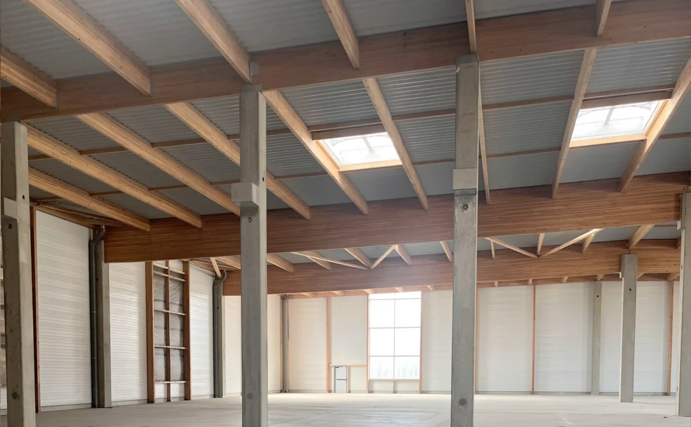 Rougier-atelier-charpente-bois-béton-1